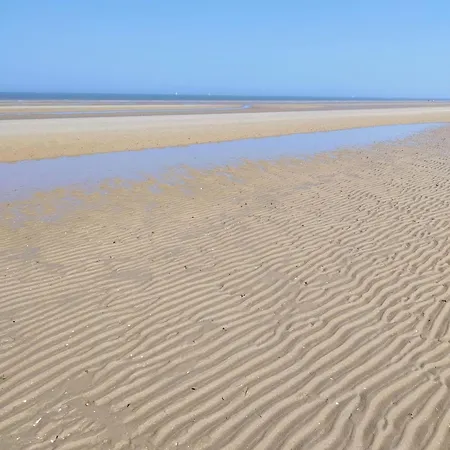 La Petite De Pensión Dunkirk