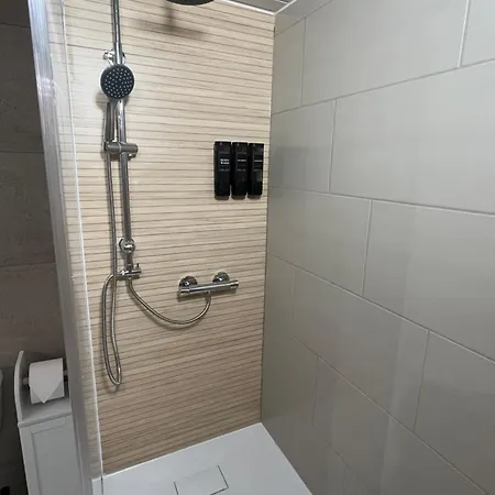 Pensión La Petite De 3*